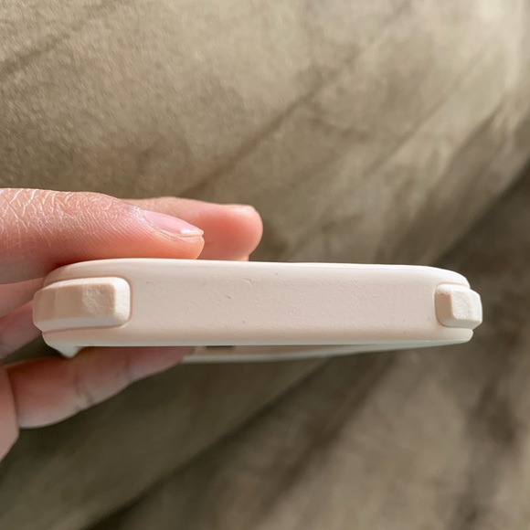 Casetify iPhone 13 Pro Phone Case Sunflowers Like New EUC - Picture 9 of 10